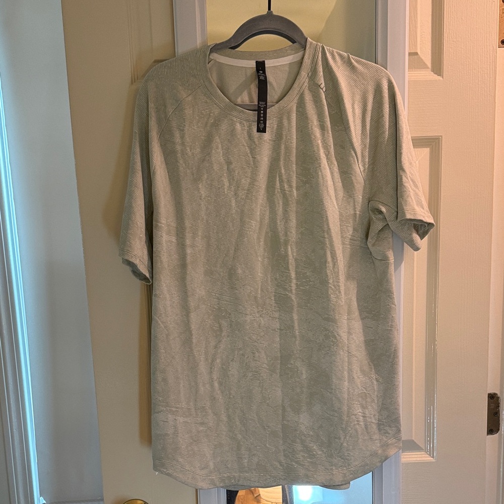 Men's Lululemon T-Shirt